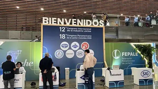 SPIN participó en el 12.º Congreso Internacional de la Industria Láctea y el 18.º Congreso Panamericano de la Leche